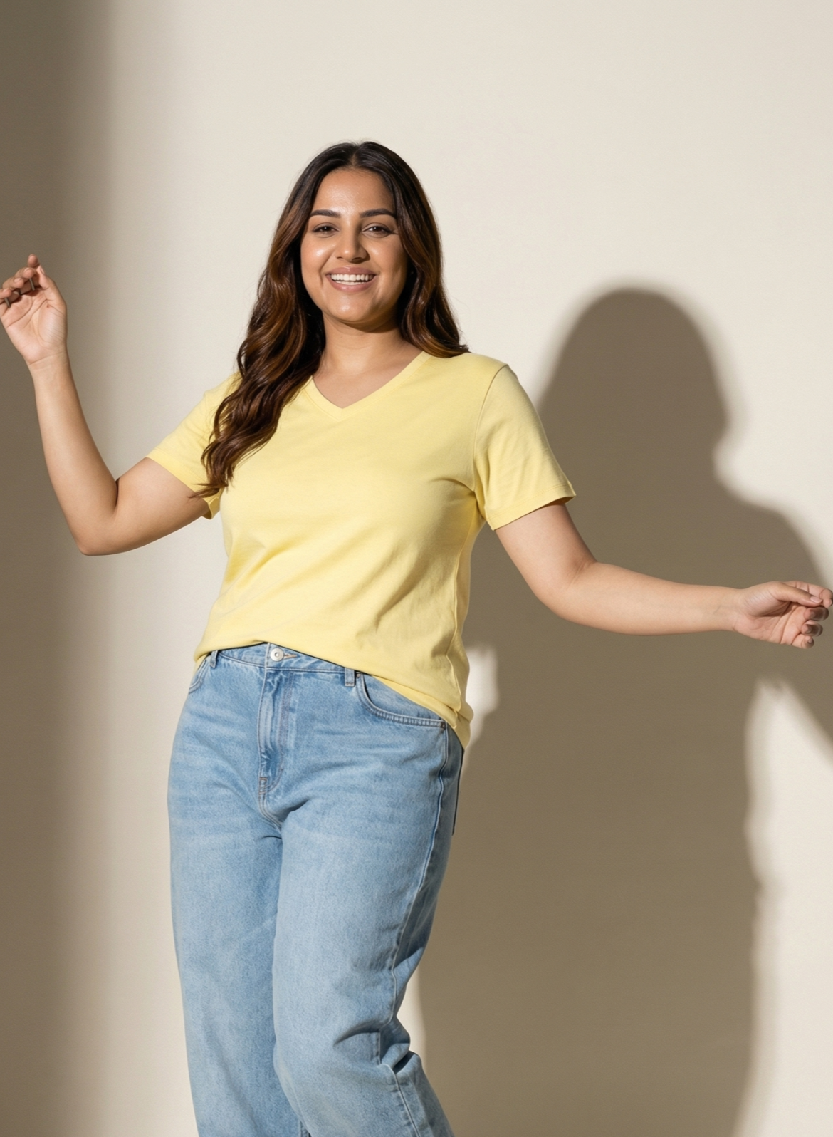 Lovely Lemon Solid V-Neck T-shirt for Women