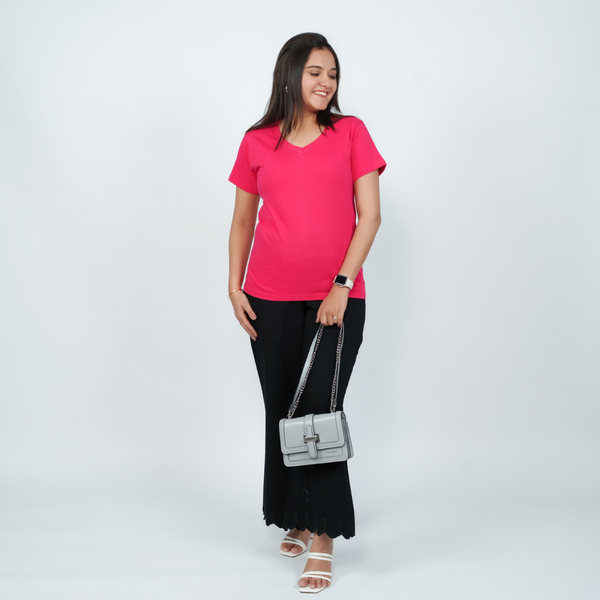 Viva Magenta - Pantone Color of the Year 2023 ( V-Neck )