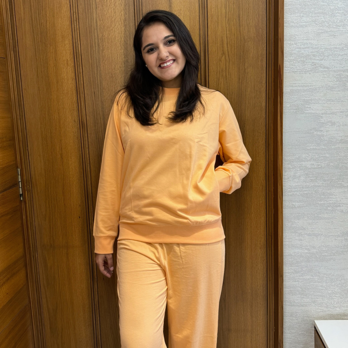 【COLOR iN ID】Peach Fuzz Shirring Pants How to Wear 'Peach Fuzz', Pantone's Color of the Year 2024