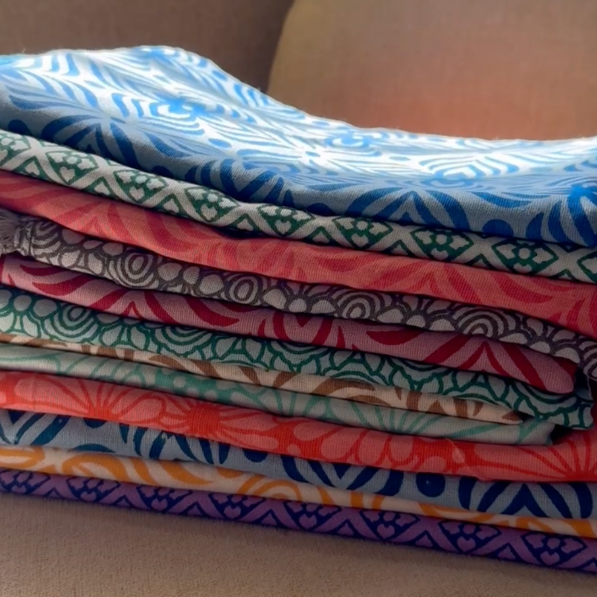 🎁 Women's Scarves & Stoles