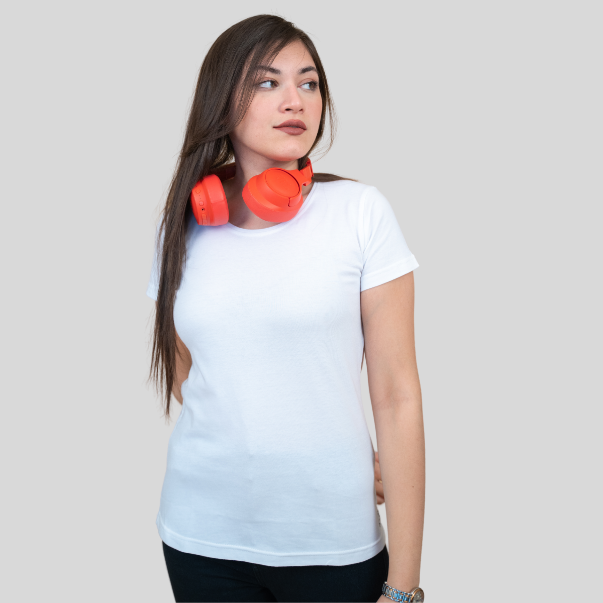 Winsome White Solid T-shirt for Women